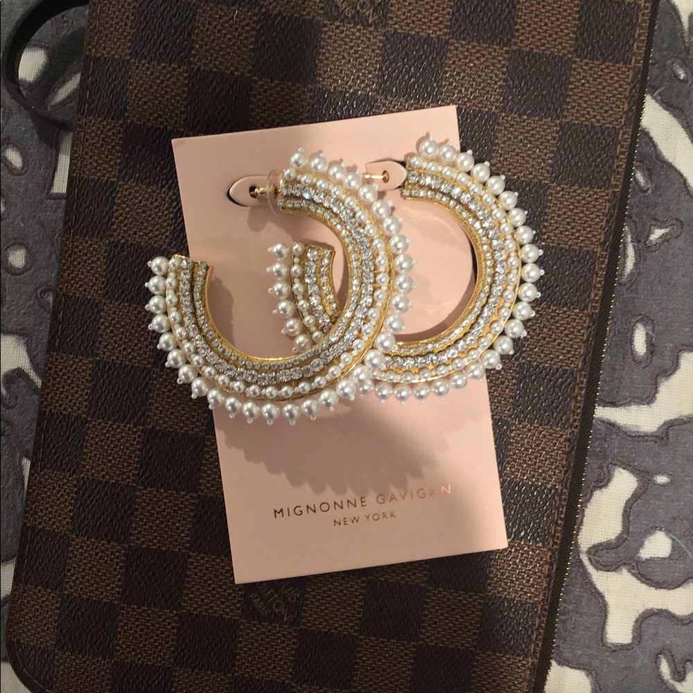 Mignonne Gavigan Pearl Fiona Hoops in White